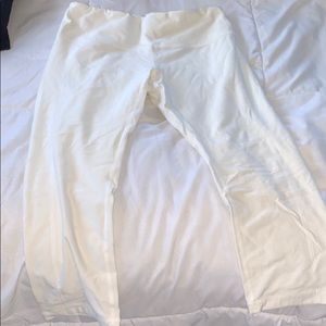 white crop leggings